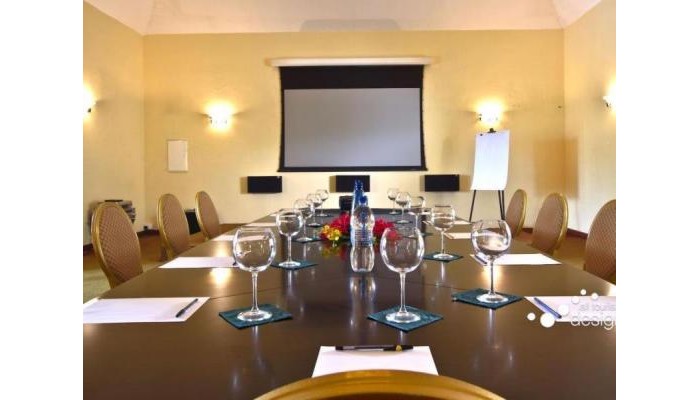 Hibiscus Beach Resort & Spa poza 9