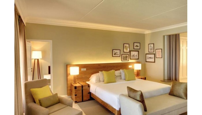 Outrigger Mauritius Beach Resort poza 6