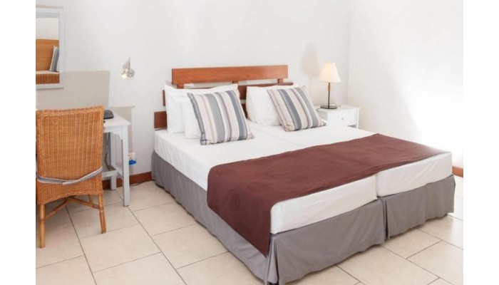 Villas Caroline Beach Hotel poza 9